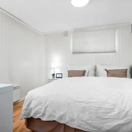 Spacious 3 Bedroom Basement With Parking, Close To Center * Trondheim