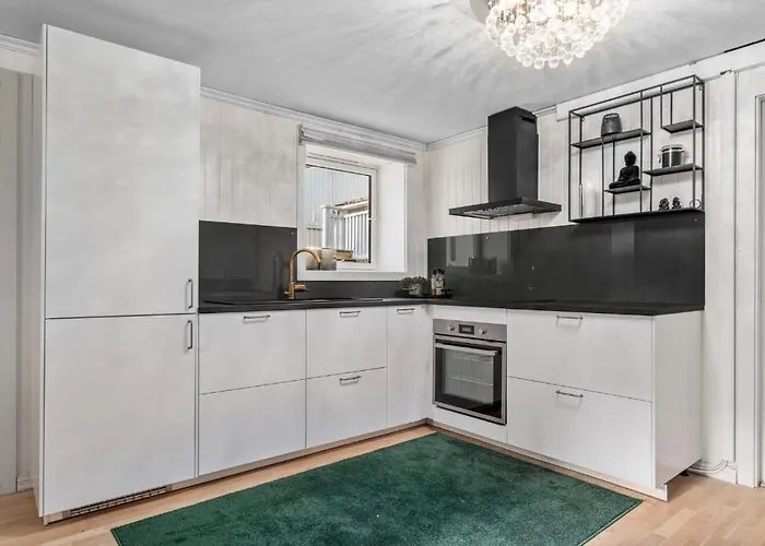 Spacious 3 Bedroom Basement With Parking, Close To Center Trondheim
